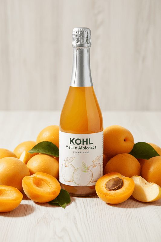 Succo Kohl Albicocca con albicocche fresche